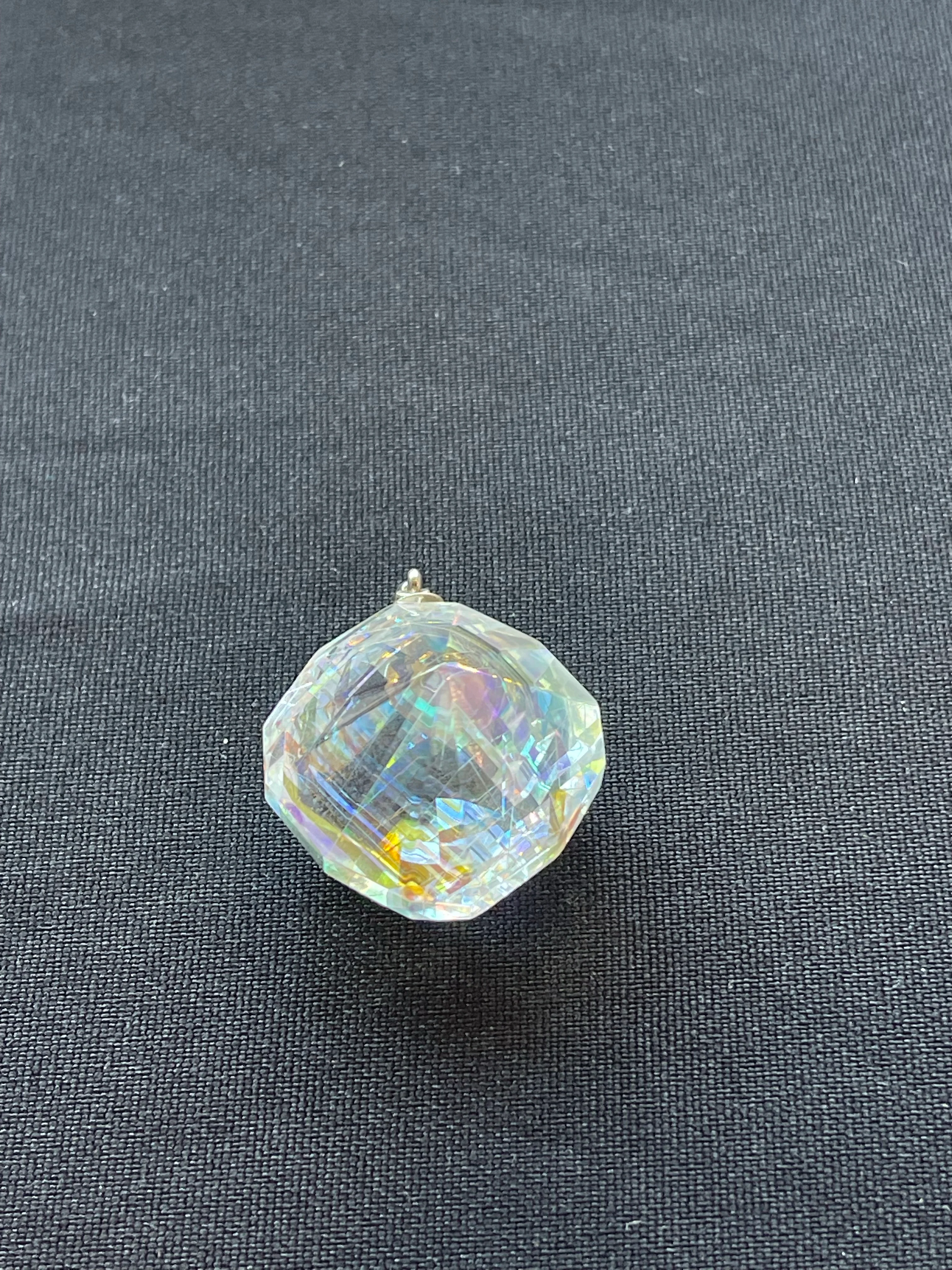 Akihiro Okama Dichroic Prism Diamond Pendant - Image 2