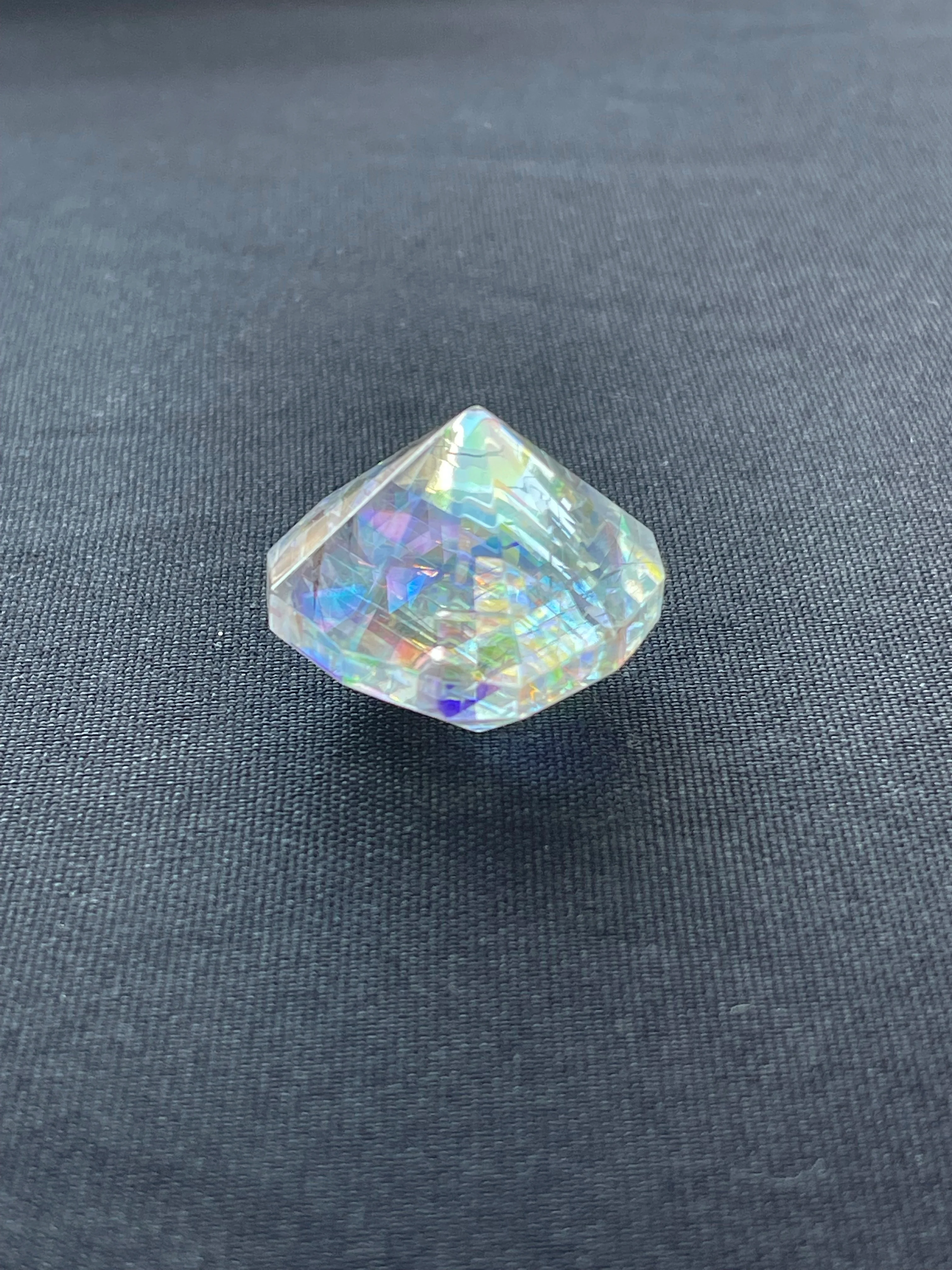 Akihiro Okama Dichroic Prism Diamond Pendant - Image 3