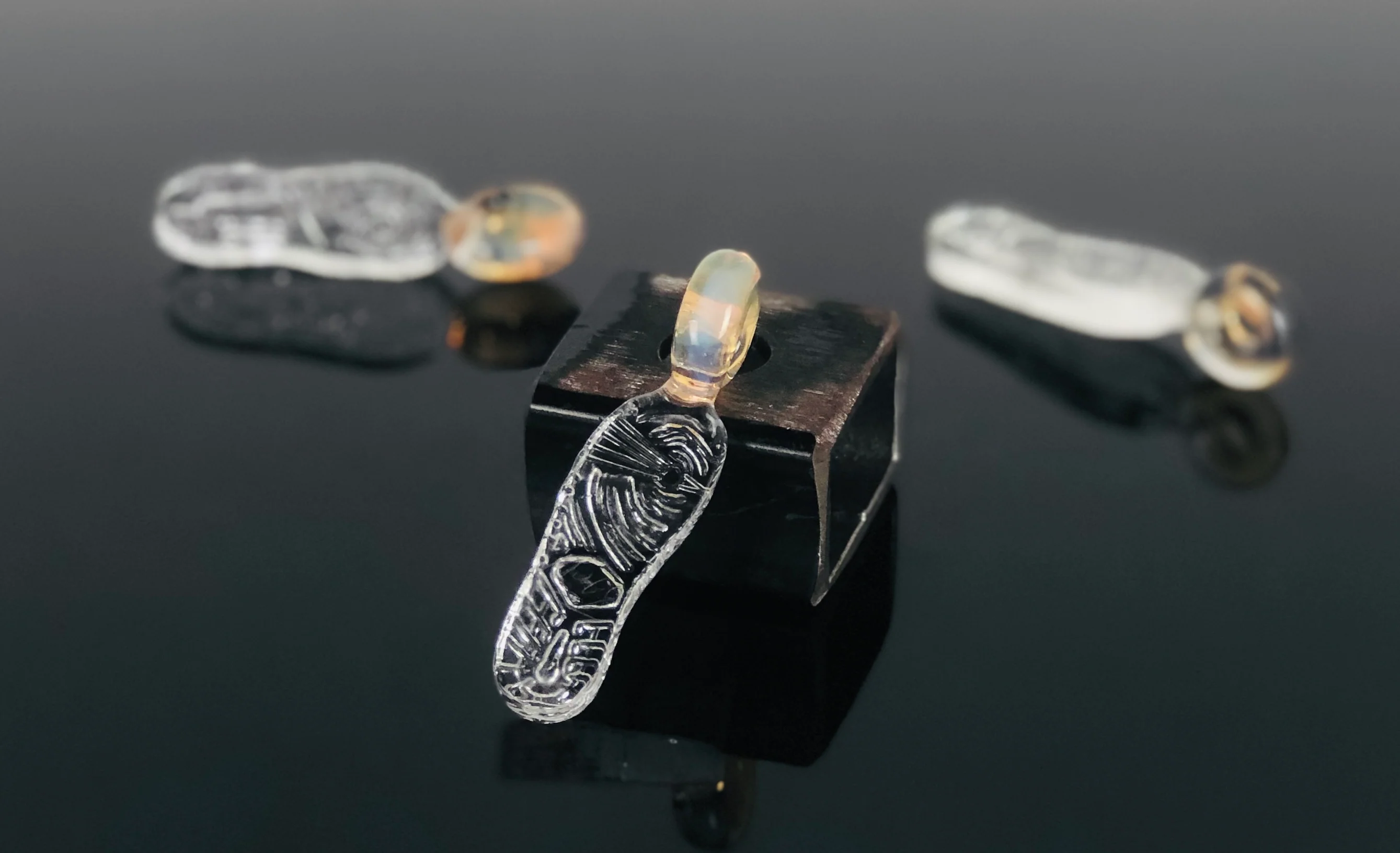 Moge Just the Sole Pendant - Image 3