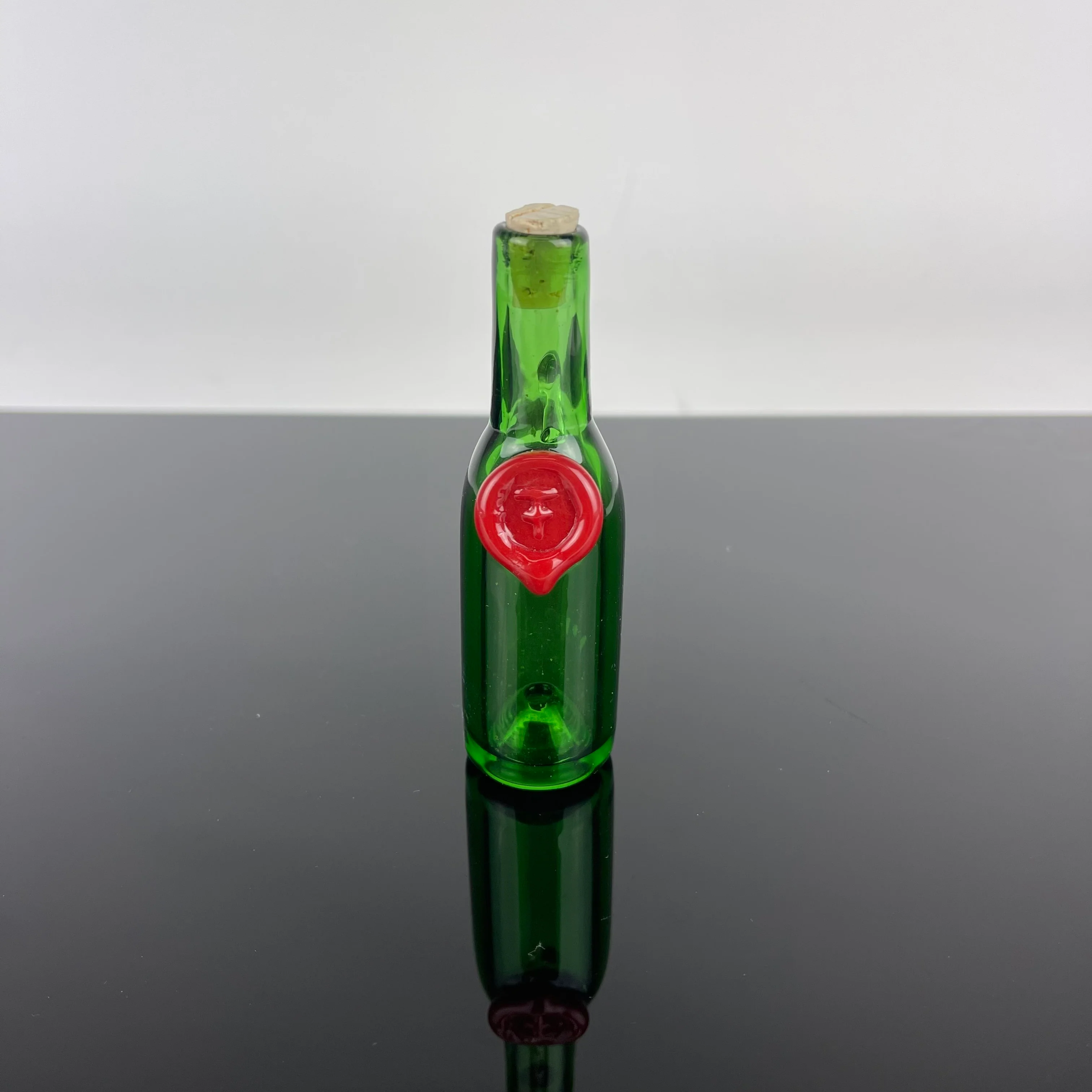 Twinkletoes Wine Bottle Chillum / Pendy - Image 4