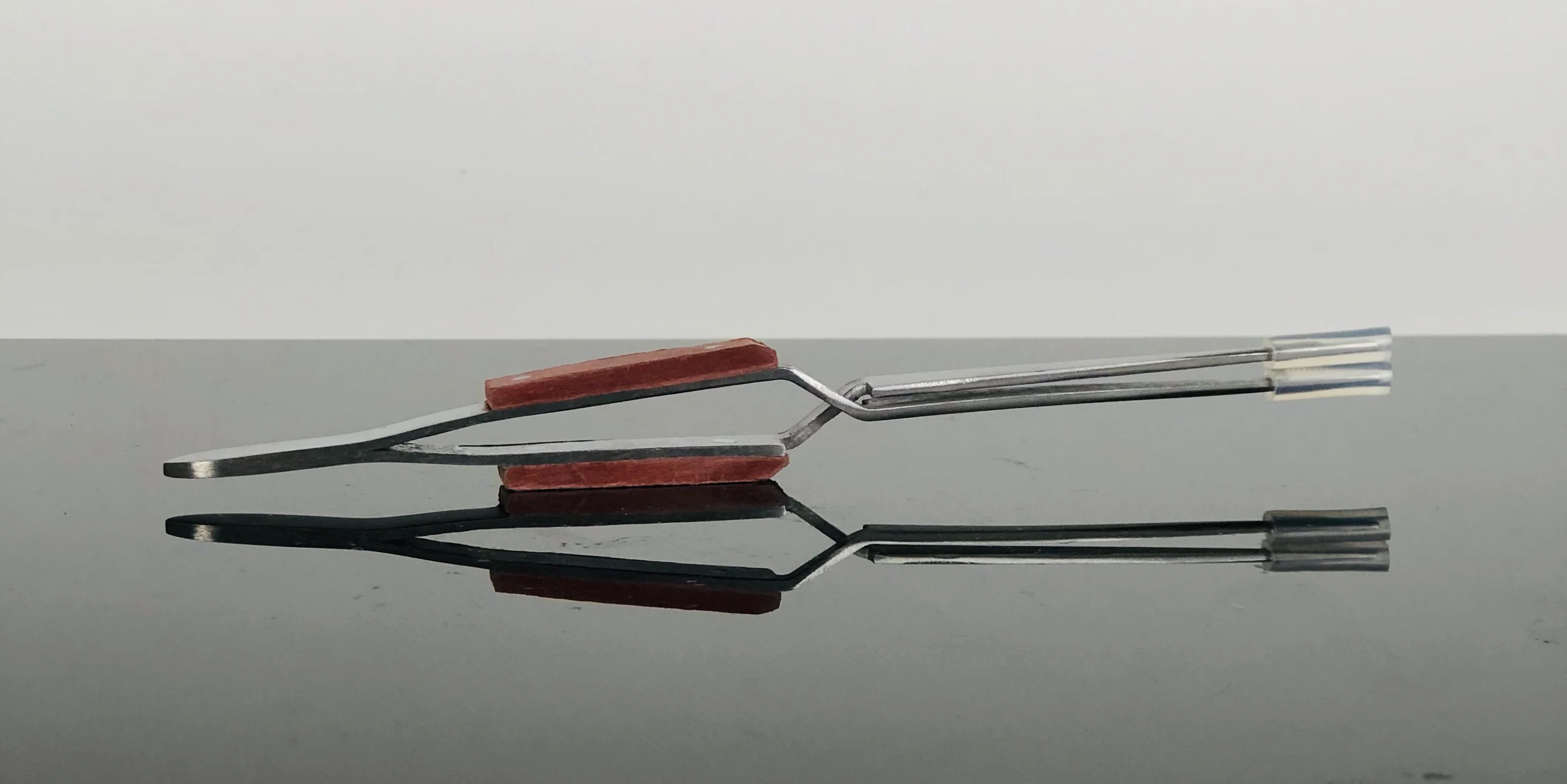 Wood Grip Reverse Tweezers - Image 3